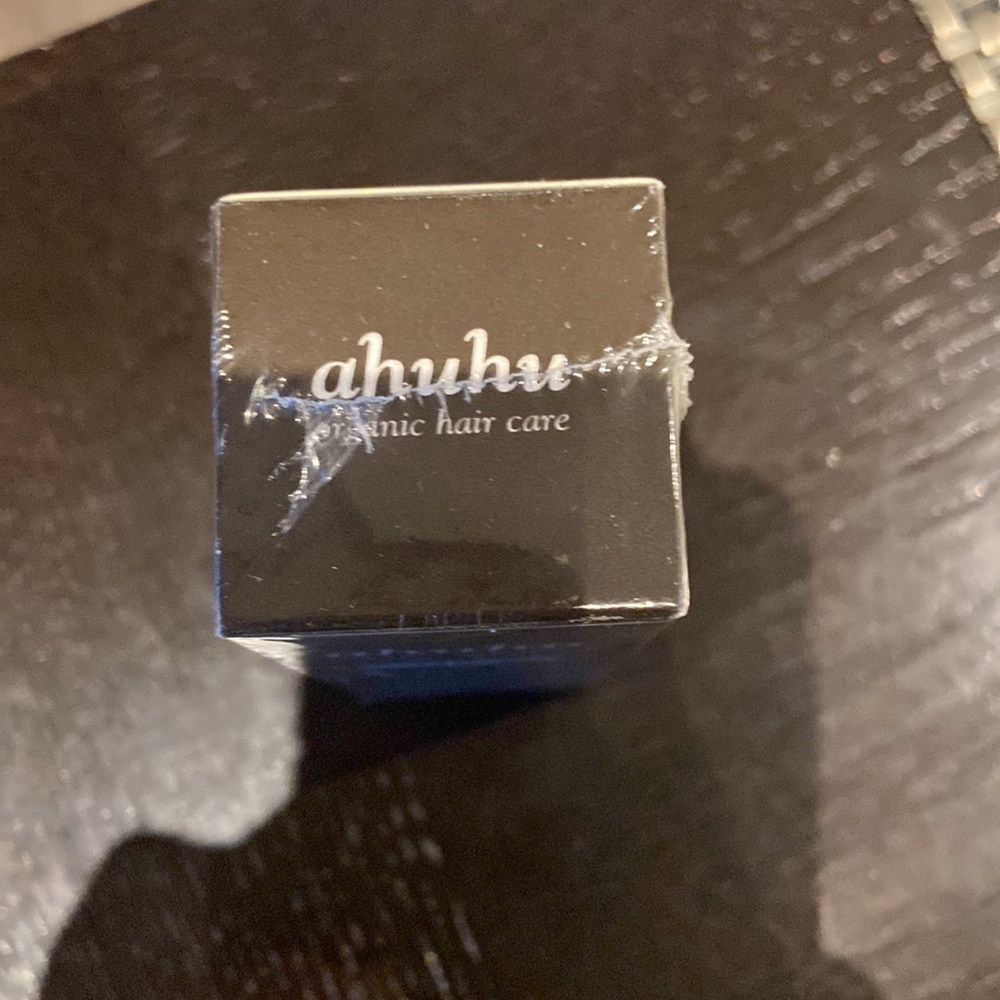 Brand new sealed Ahuhu Hyaluron Hydro Hair Serum - Picture 4 of 5